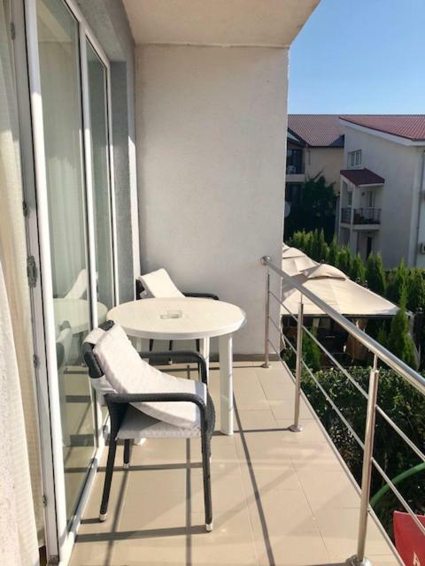 Ferienwohnung Mamaia Nord Năvodari Exterior foto